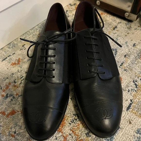 CHANEL セミフレア シルク100%スラックス 黒 36 ブラック S相当 CHANEL セミフレア シルク100%スラックス 黒 36 ブラック S相当